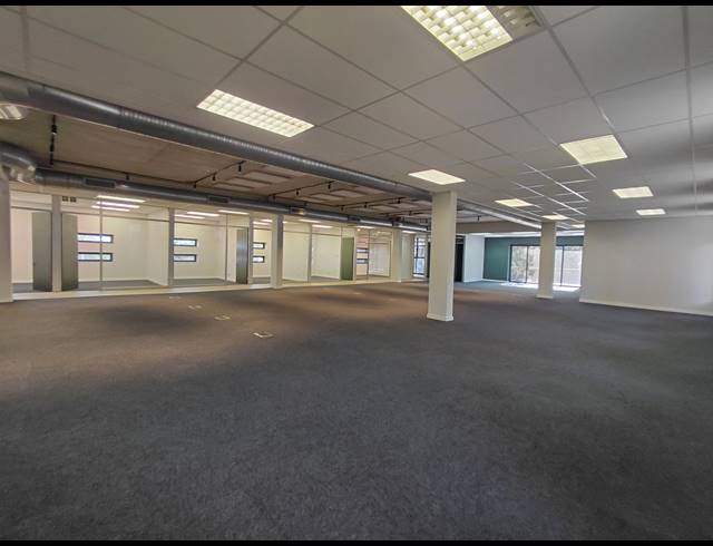 630M² OFFICE TO LET IN LONEHILL